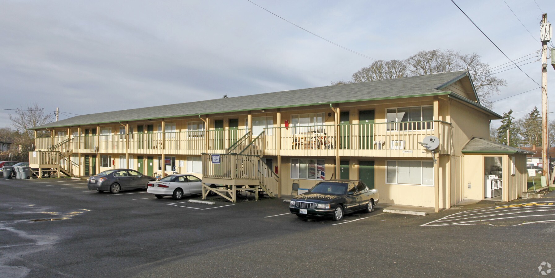 Union Crest Apartments - Union Crest Apartments