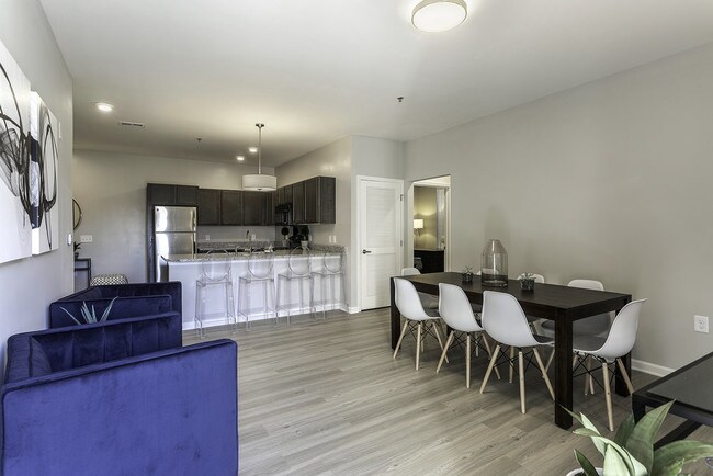 Photo - Oakwood Flats