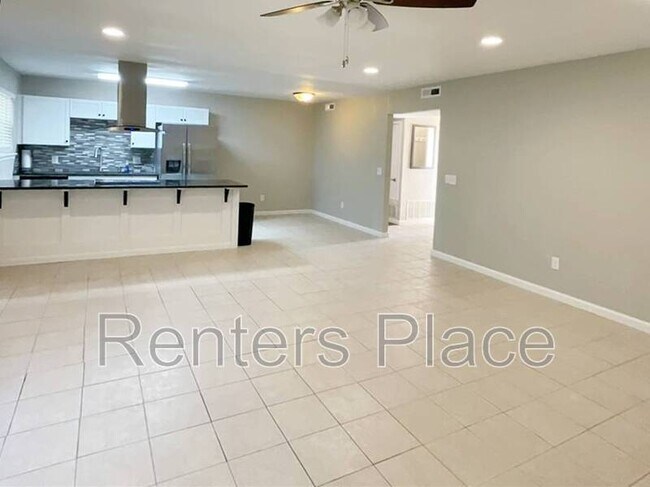 Photo - 1001 SW 101st St