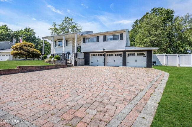 Photo - 10 Linda Cir