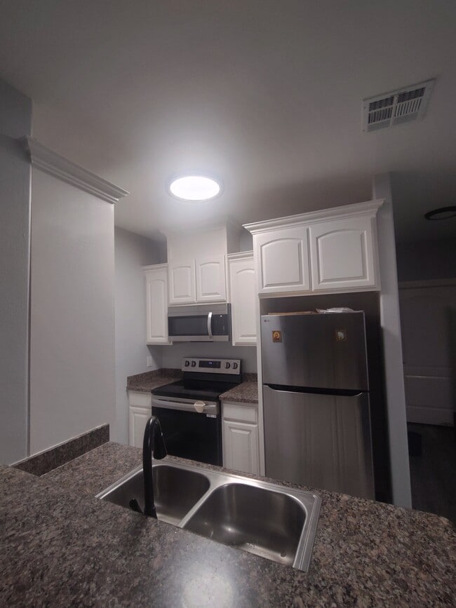 Photo - 2227 US Highway 281 Unit A1