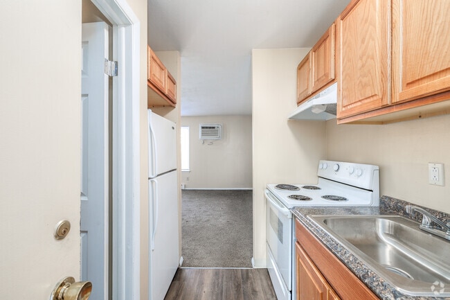 Studio - Kitchen - JJN Properties at Polk Street