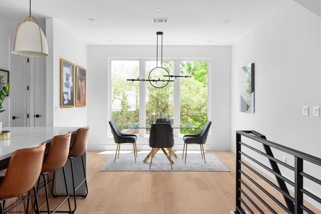 Photo - 4022 Valley View Rd Unit 2C