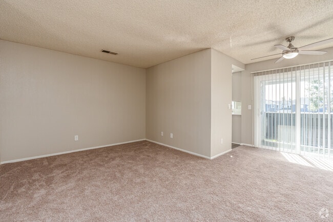 2BR, 2BA - 978SF - Living Room