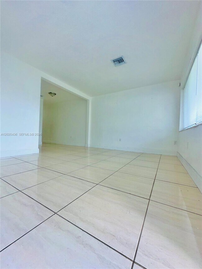 Photo - 2125 NW 66th St Unit 2