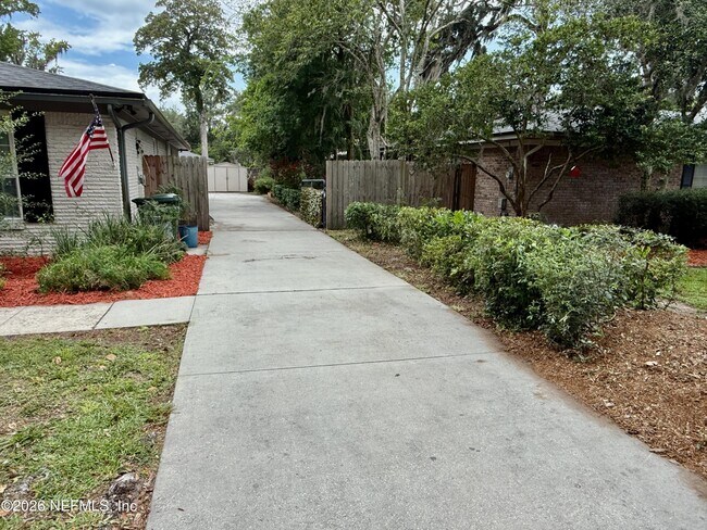 Photo - 2374 Stafford Dr