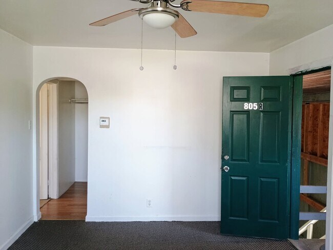 807-807 Bedford St Unit 805 Rear Unit