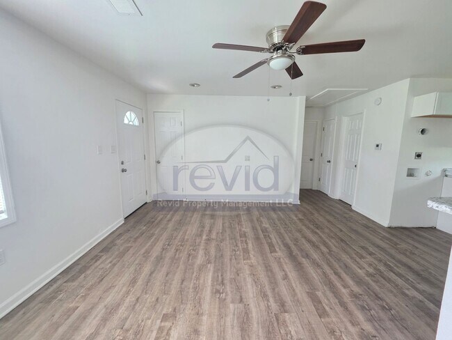 Photo - 839 Pearce St Unidad WILDHORSE 839