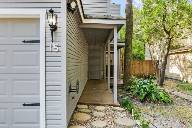 Photo - 15 Breezy Point Pl