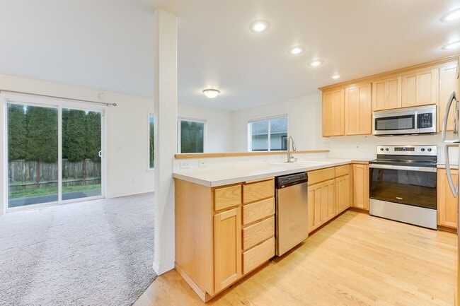 Photo - South Hill 3 bedrooms 2.5 bath house