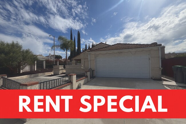 Building Photo - 39510 Sunrose Dr