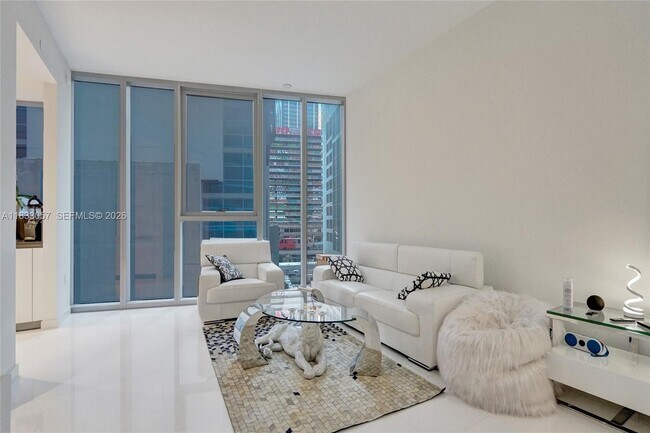 Photo - 300 Biscayne Blvd Way Unidad 505C