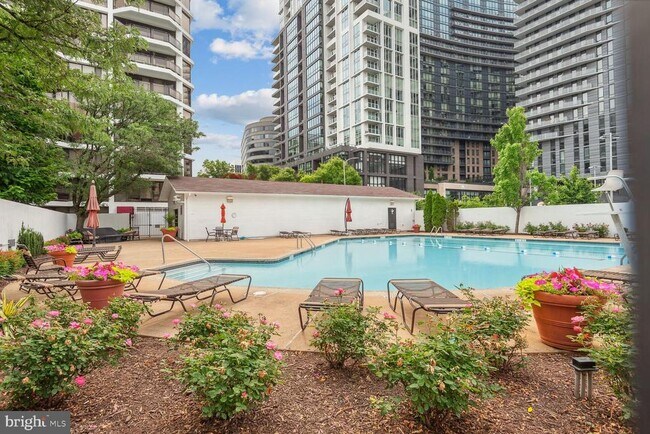 Photo - 1530 Key Blvd Unit 1219