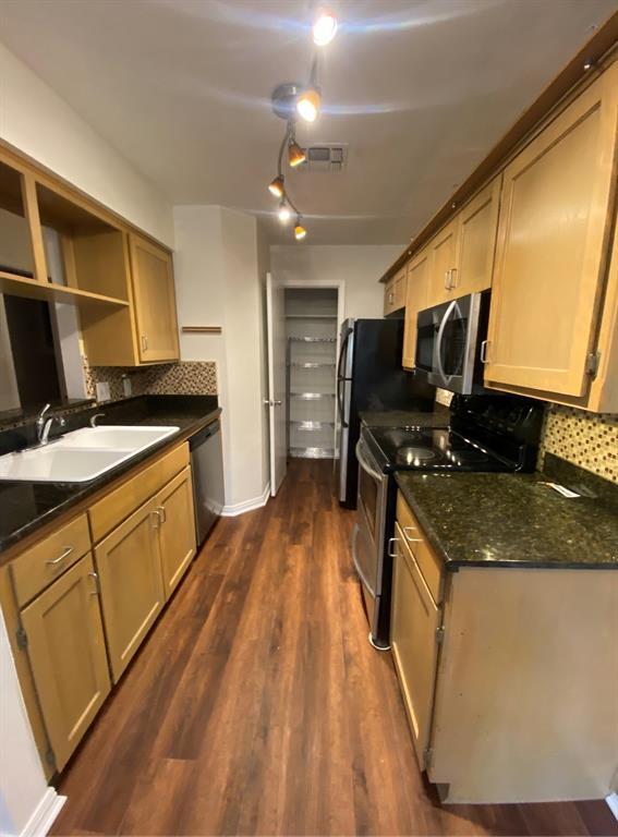 Photo - 2906 West Ave Unit 4