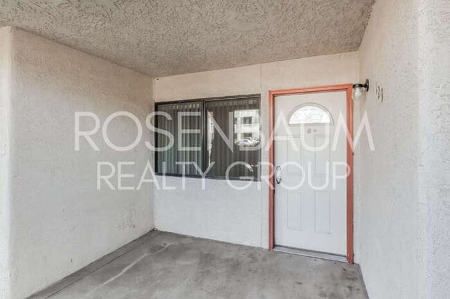 Photo - Gorgeous 1-bed, 1-bath downstairs apartmen... Unit APT 129
