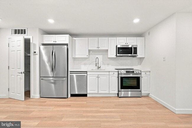 400 N Front St Unit E