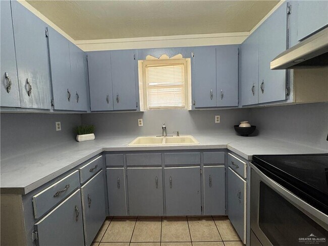 Photo - 18 S 20th Ave