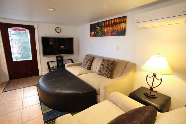 Photo - 3316 Upperline St Unidad 102