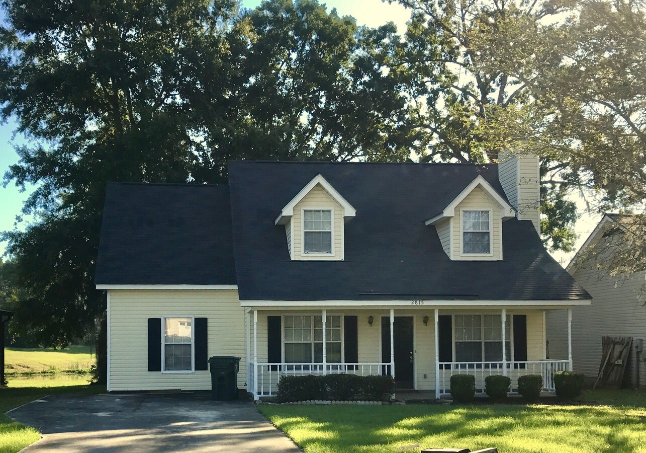 Photo - 2815 Stonewater Dr House