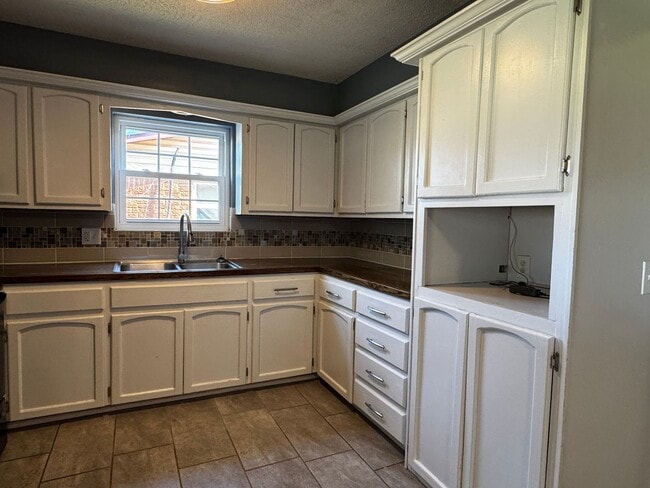 Photo - 3028 NE Pioneer Blvd