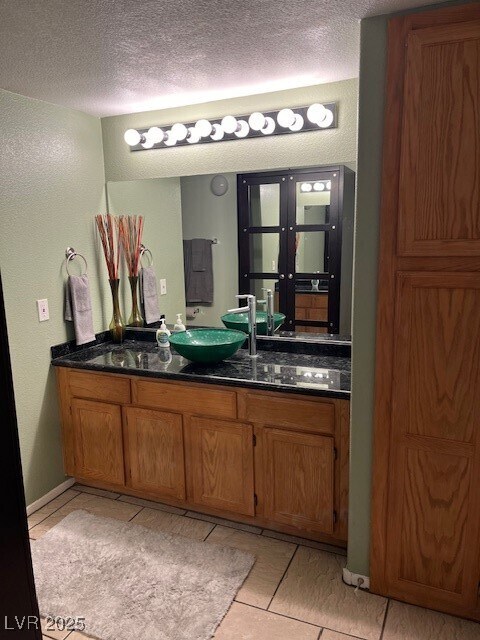 Building Photo - 7255 W Sunset Rd Unit 1136