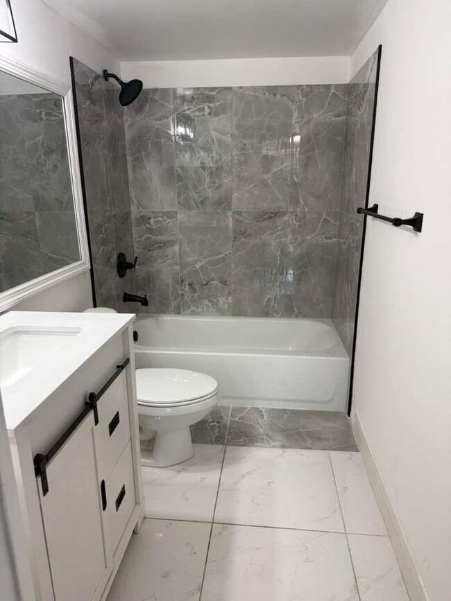 Photo - 4856 N State Rd 7 Unidad 103