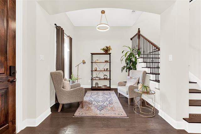 Photo - 4697 Edith St