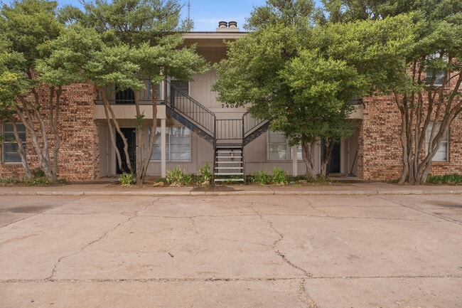 Building Photo - 7406 Waco Ave