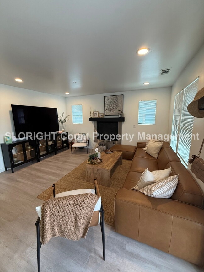 Photo - AVAILABLE SEPTEMBER- Walking Distance From The Beach - 3 Bed / 2 Bath
