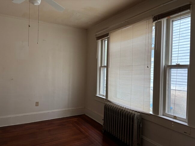 Living room side view - 27 Scammell Ave Unit 27 1