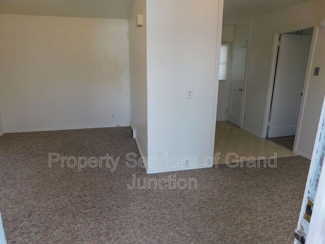 Photo - 957 Belford Ave