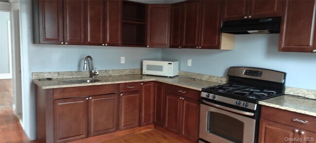 Photo - 104 Winnikee Ave Unit 3