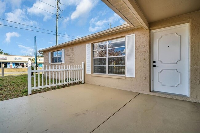 Photo - 6450 Tralee Ave