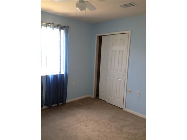 Photo - 511 Colonial Park Blvd