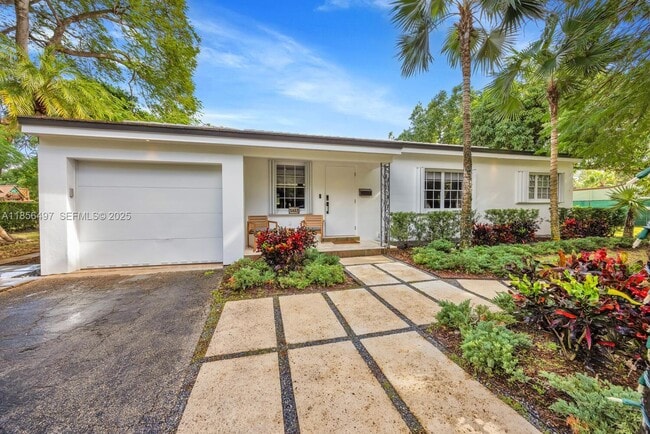 Building Photo - 5827 SW 69th Ct