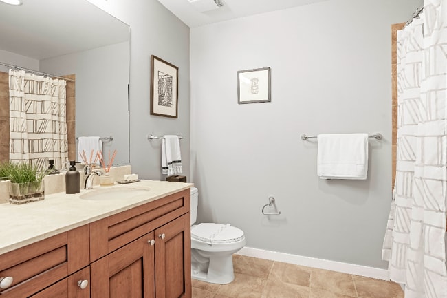 Photo - 766 S Clark St