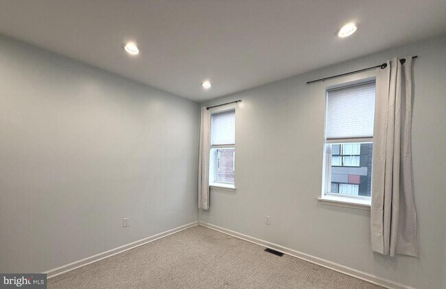 Photo - 1551 S Lambert St