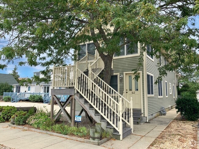 Building Photo - 62 M St Rental