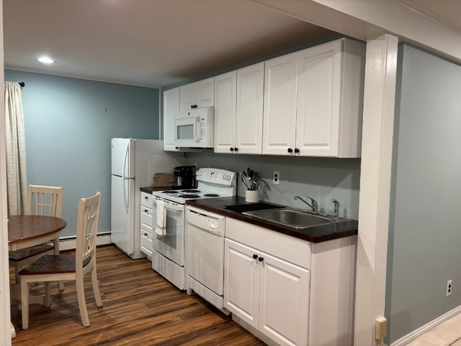 Photo - 10 Roosevelt Rd