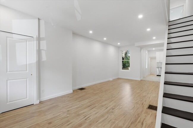 5011 Beaumont Ave
