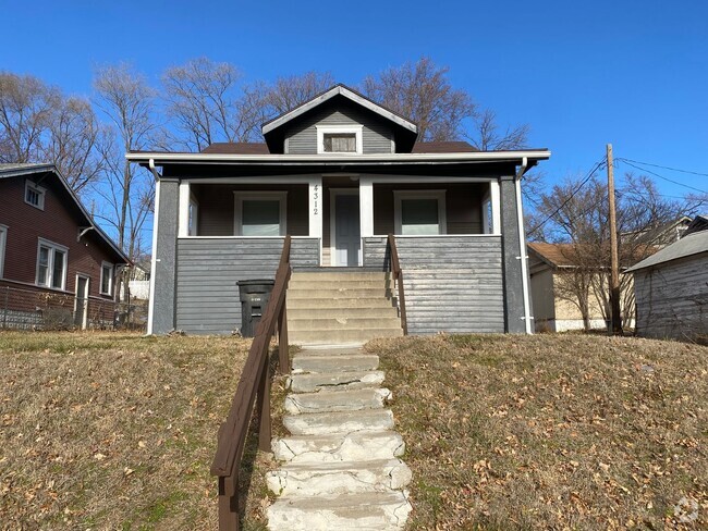 Building Photo - Fully Remodeled 3 Bedroom House!