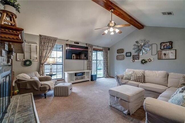 Photo - 2513 Redwood Ln