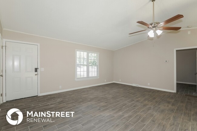 Photo - 712 Pembelton Ct