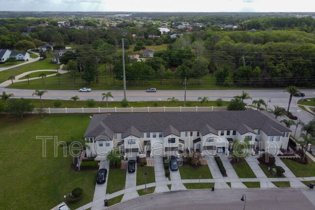 Photo - 2210 Seven Oaks Dr