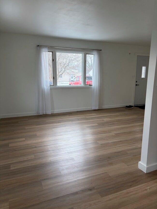 Photo - 310 Prairie St