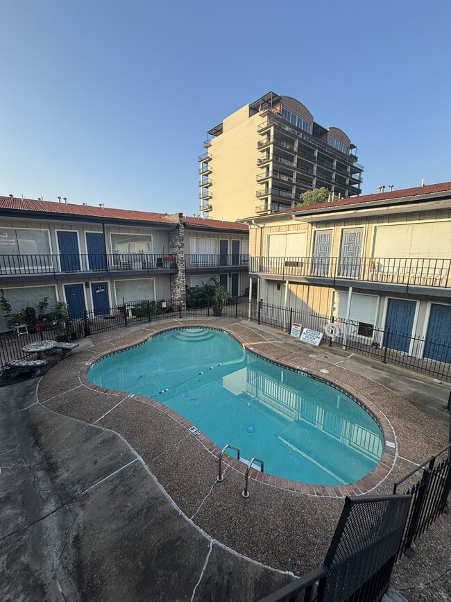 Photo - Marshall Apartments