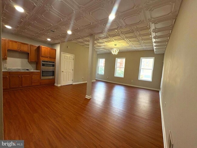 Photo - 222 N Liberty St Unit 3