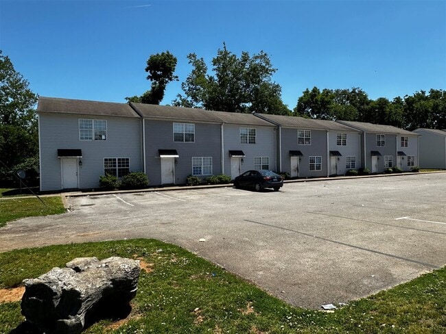Building Photo - 1225 N Lee Dr