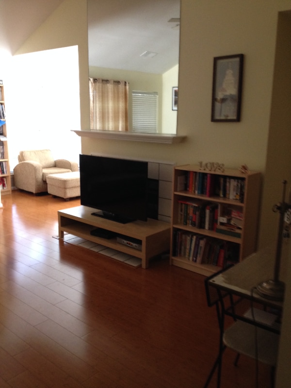 Photo - 4411 Silverbrook Ln Unidad H301