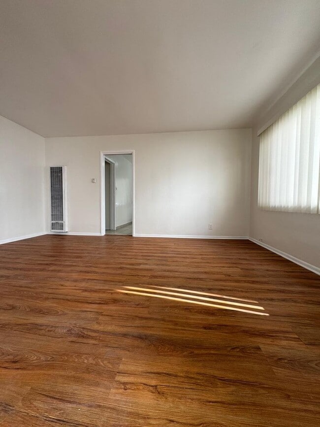 Building Photo - San Pedro Unit 1340